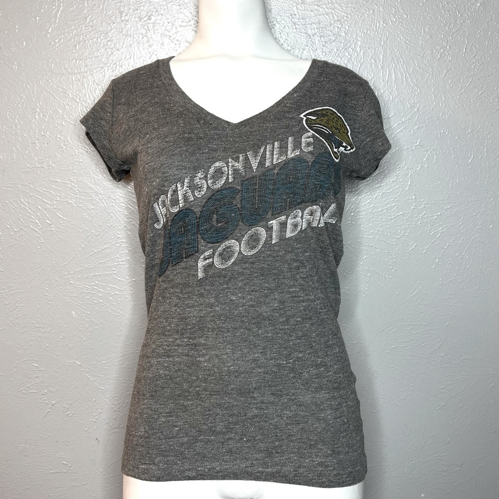 NFL Team Apparel Jacksonville Jaguars Gray Womens V Neck Top. Size Medium
